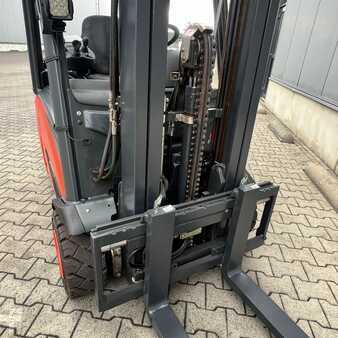 Elektryczne 3-kołowe 2018  Linde E18 (386-02) EVO (13)