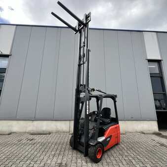 Elektryczne 3-kołowe 2018  Linde E18 (386-02) EVO (17)