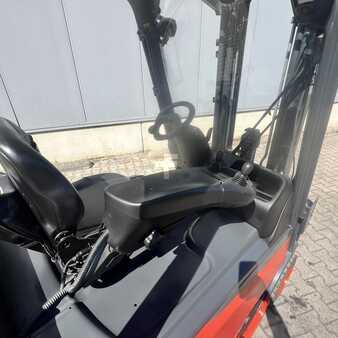 Eléctrico - 4 rodas 2016  Linde E16PH (386-02) EVO (7)