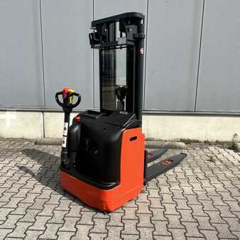 Pallet Stackers 2007  Linde L20 (1)