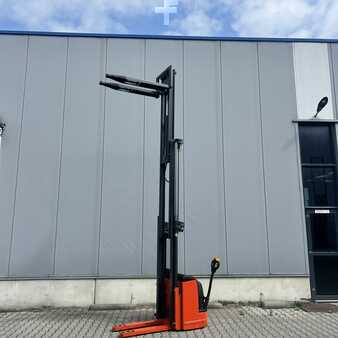 Pallet Stackers 2007  Linde L20 (20)
