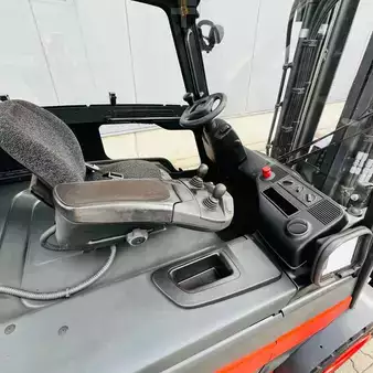 Sähkö - 4 pyör 2020  Linde E50/600L (388) LOW (12)
