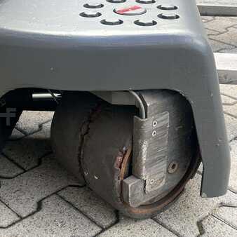 Čtyřcestný retrak 2001  Atlet 200DTFVRE735UFS (25)