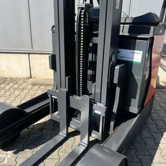 Carrelli retrattili 2016  Linde R20G (1120) (12)