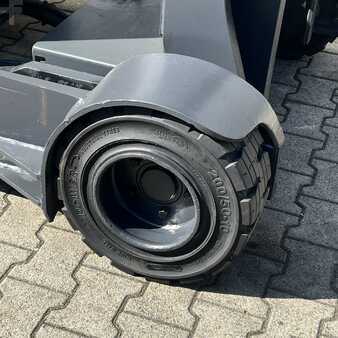 Carrelli retrattili 2016  Linde R20G (1120) (13)