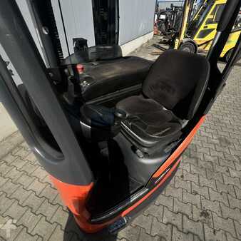 Carrelli retrattili 2016  Linde R20G (1120) (3)