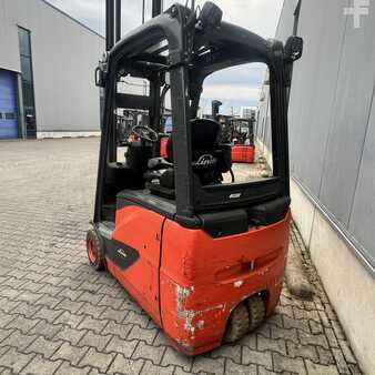 3-wiel elektrische heftrucks 2014  Linde E16H (386-02) (2)