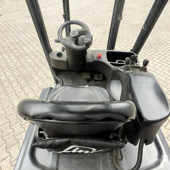 3-wiel elektrische heftrucks 2014  Linde E16H (386-02) (4)