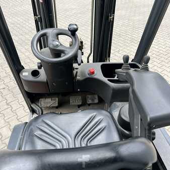 3-wiel elektrische heftrucks 2007  Linde E16H (386) (5)