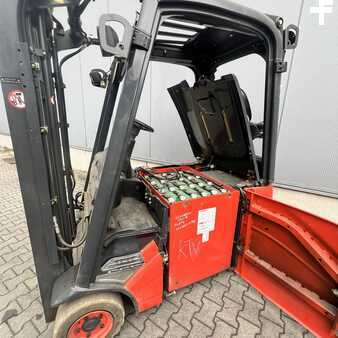 3-wiel elektrische heftrucks 2007  Linde E16H (386) (8)