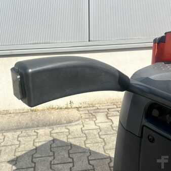 Nízkozdvižný vozík 2013  Linde T20AP (131) (8)