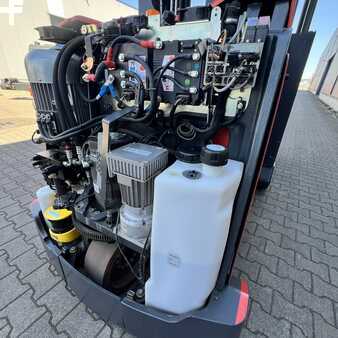 Wózki do eksploatacji w wąskich korytarzach 2021  Linde Kombi L-Head (5231) (24)