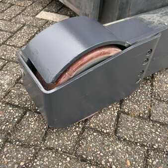 Työntömastotrukki 2015  Linde R14HD (1120) (18)