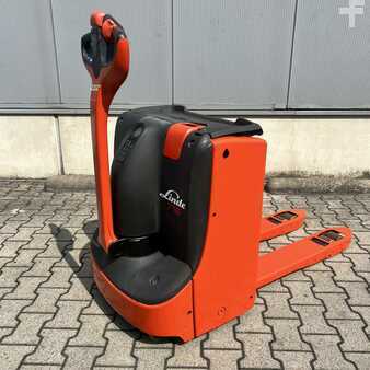 Nízkozdvižný vozík 2015  Linde T16 (1152) (1)