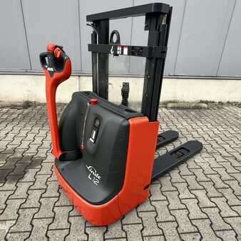 Wózek wysokiego podnoszenia 2018  Linde L12 (1172) (1)