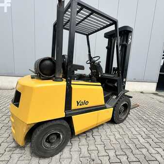 Empilhador a gás 1995  Yale GLP30TF (2)