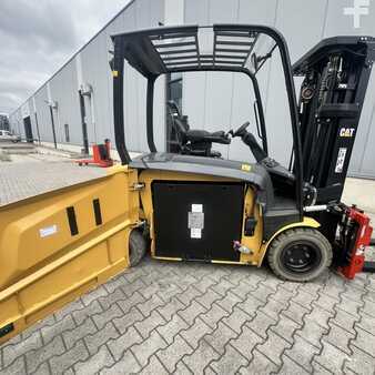 Elektro čtyřkolový VZV 2020  CAT Lift Trucks EP35N-80E (15)