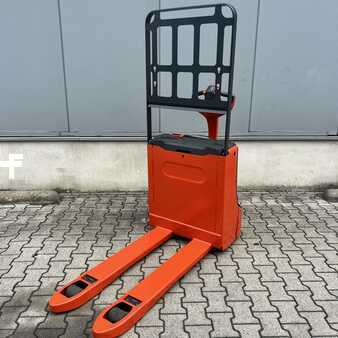 Nízkozdvižný vozík 2015  Linde T16 (1152) (3)