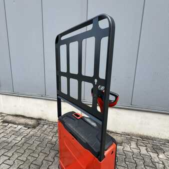 Nízkozdvižný vozík 2015  Linde T16 (1152) (4)