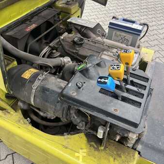 Gas gaffeltruck 1992  Clark GPM30 (14)