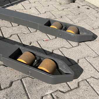 Fahrerstandstapler 2017  Unicarriers 160SDTFV540 AJN (17)