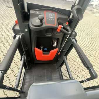 Vertical order pickers 2023  Linde V10-02 (5212) (7)