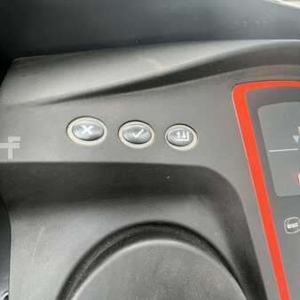 Vertical order pickers 2023  Linde V10-02 (5212) (21)