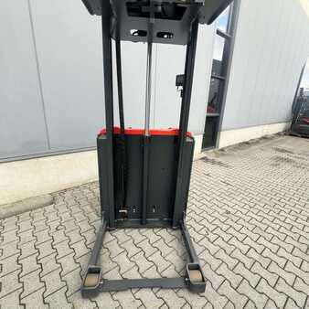 Vertical order pickers 2023  Linde V10-02 (5212) (24)