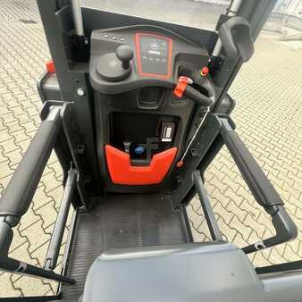 Vertical order pickers 2023  Linde V10-02 (5212) (7)