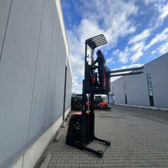 Vertical order pickers 2023  Linde V10-02 (5212) (6)