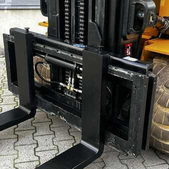 Sähkö - 4 pyör 2019  Hyundai HX50B-9 (21)