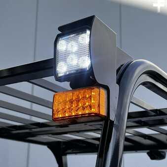 Sähkö - 4 pyör 2019  Hyundai HX50B-9 (22)