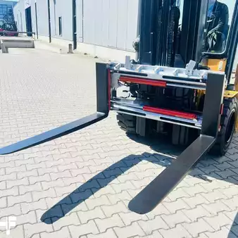 Elektromos 4 kerekű 2018  Hyundai HX50B-9 (4)