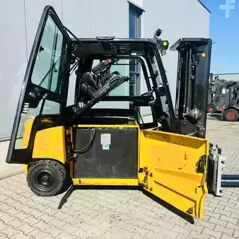 Elektromos 4 kerekű 2018  Hyundai HX50B-9 (8)