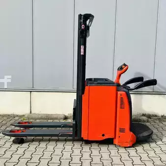 VZV s plošinou pro řidiče 2020  Linde D12AP (133) (4)