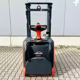 VZV s plošinou pro řidiče 2020  Linde D12AP (133) (6)