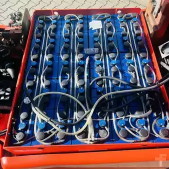 Carrelli elettrici 4 ruote 2007  Linde E25S (336-03) (11)