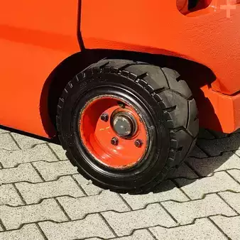 Carrelli elettrici 4 ruote 2007  Linde E25S (336-03) (21)