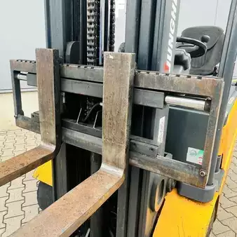 4-wiel elektrische heftrucks 2007  Jungheinrich EFG 425K (18)