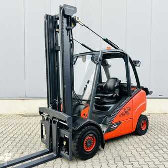 Gázüzemű targoncák 2017  Linde H35T (393-02) EVO (1)