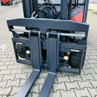 Gázüzemű targoncák 2017  Linde H35T (393-02) EVO (12)