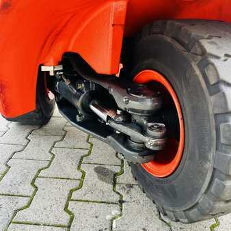 Gázüzemű targoncák 2017  Linde H35T (393-02) EVO (25)