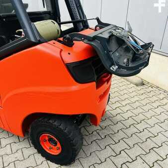 Gázüzemű targoncák 2017  Linde H35T (393-02) EVO (26)