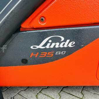 Gázüzemű targoncák 2017  Linde H35T (393-02) EVO (29)