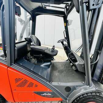 Gázüzemű targoncák 2017  Linde H35T (393-02) EVO (3)