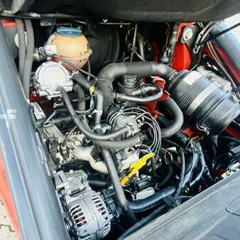 Gázüzemű targoncák 2017  Linde H35T (393-02) EVO (12)