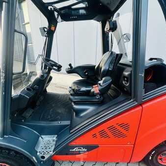 Gázüzemű targoncák 2017  Linde H35T (393-02) EVO (4)