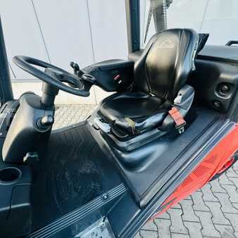 Gázüzemű targoncák 2017  Linde H35T (393-02) EVO (5)