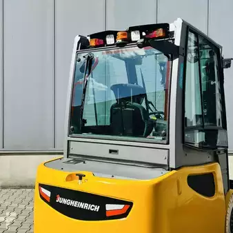 Elektro čtyřkolový VZV 2019  Jungheinrich EFG425s (20)