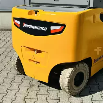 Elektro čtyřkolový VZV 2019  Jungheinrich EFG425s (22)